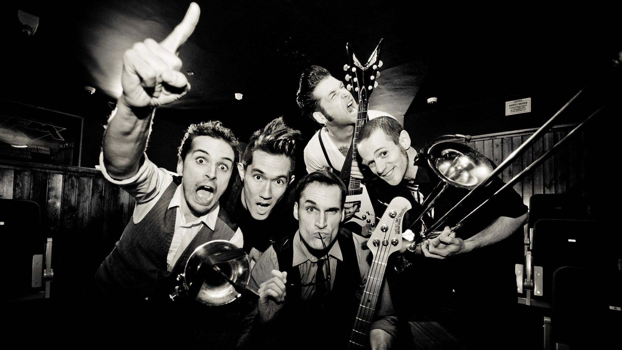 SUBURBAN LEGENDS - Loaded & Electric Tour