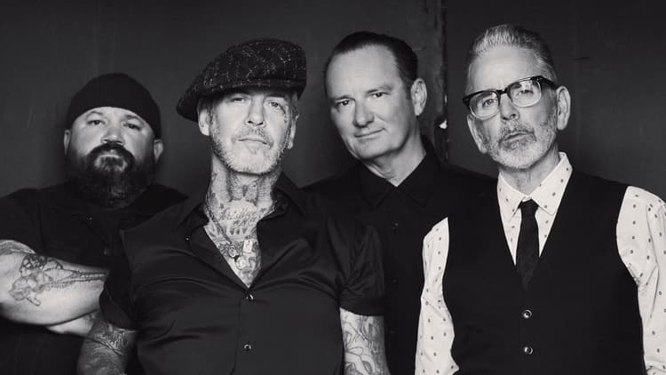 Social Distortion